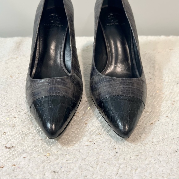 Tory Burch Heels Gray/Black Snake and Croc Print Leather Pointed Toe Pumps 9.5 - Picture 2 of 12